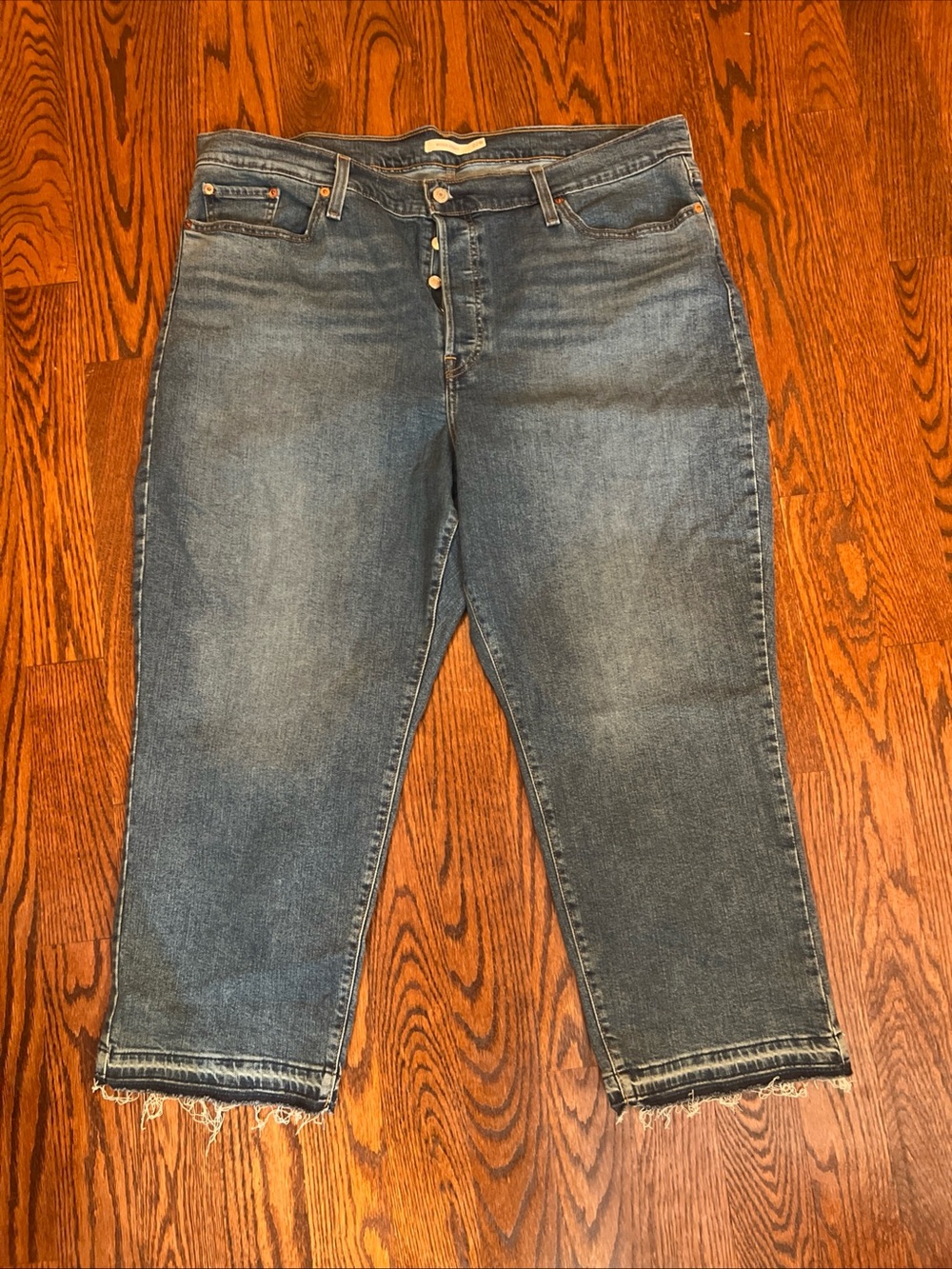 Levi’s Premium Wedgie Straight Crop Jeans Women 22W Denim Raw Hem Button Fly